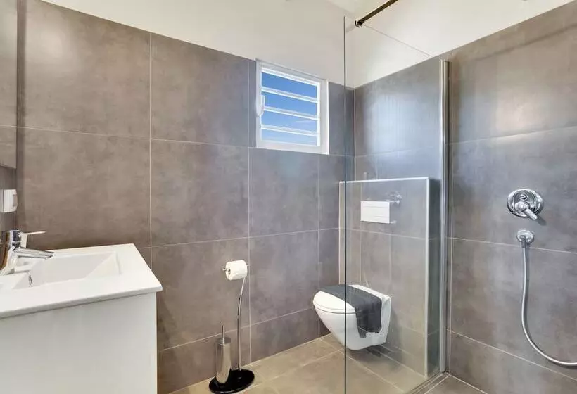 All Seasons Apartments