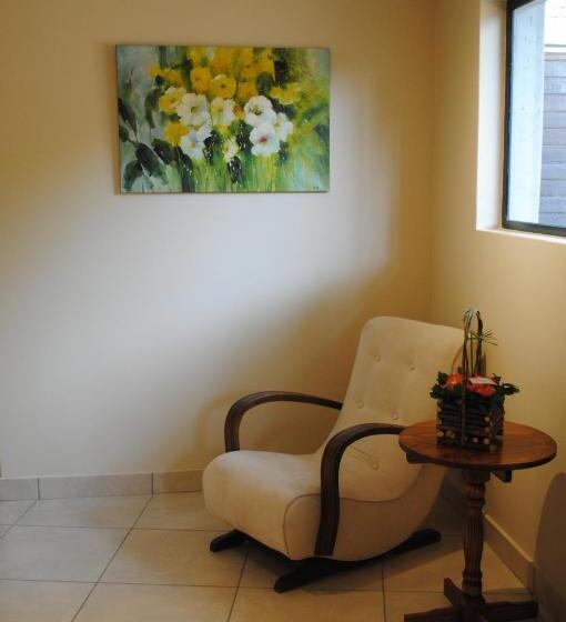 민박 6 On Morris Guest Lodge