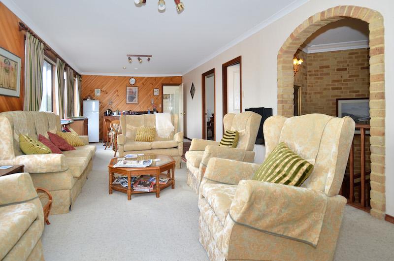 Albany S Big Grove Bed & Breakfast