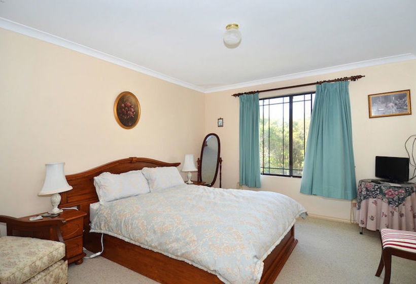 Albany S Big Grove Bed & Breakfast