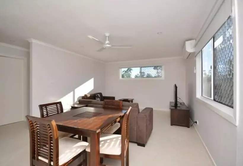 Capricorn Villas