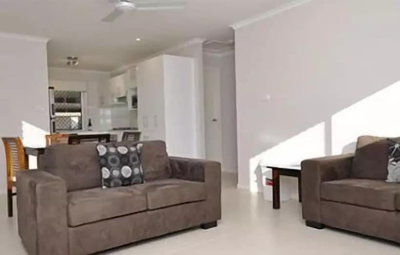 Capricorn Villas