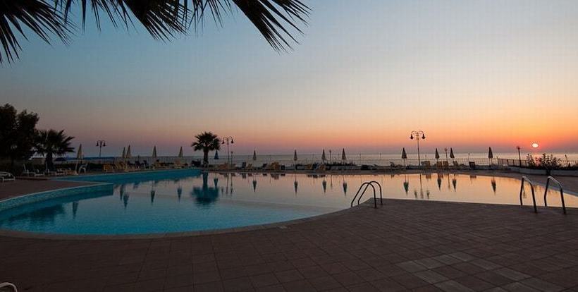 簡易ホテル Club Esse Costa Dello Ionio