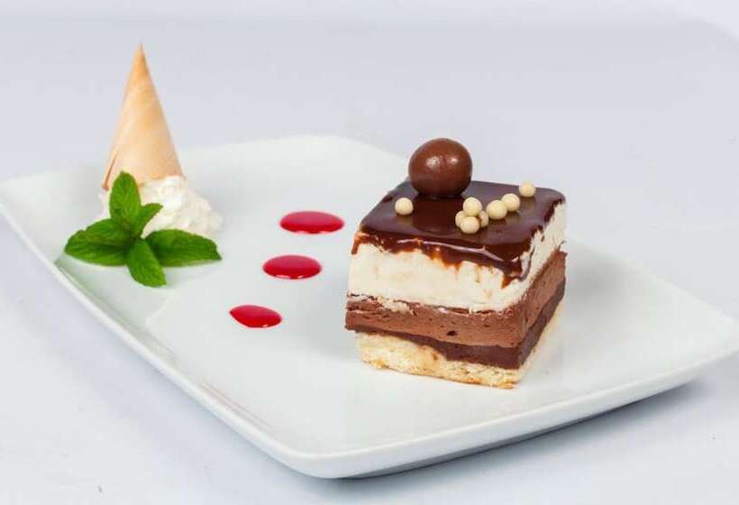 Отель Alfonso Viii