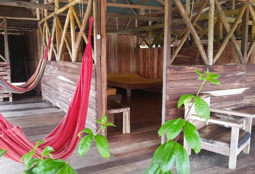 هتل Cabaña Flotante Kurupira