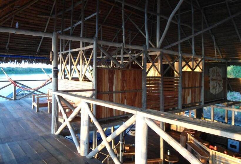 هتل Cabaña Flotante Kurupira