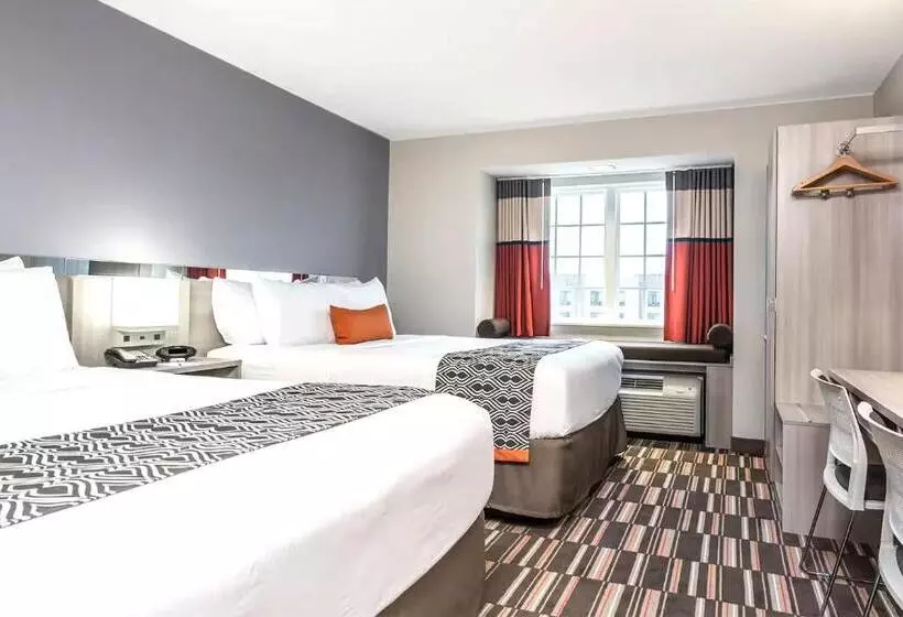 ホテル Coratel Inn & Suites By Jasper Rochester