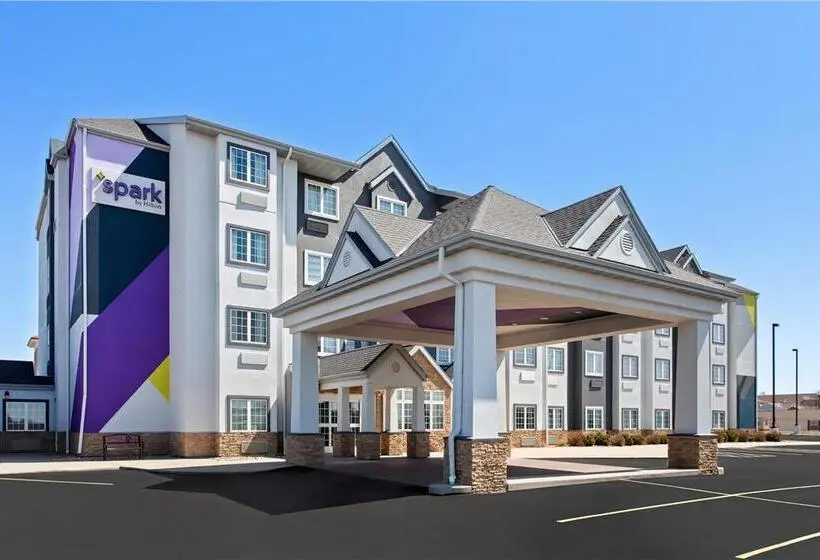 ホテル Coratel Inn & Suites By Jasper Rochester