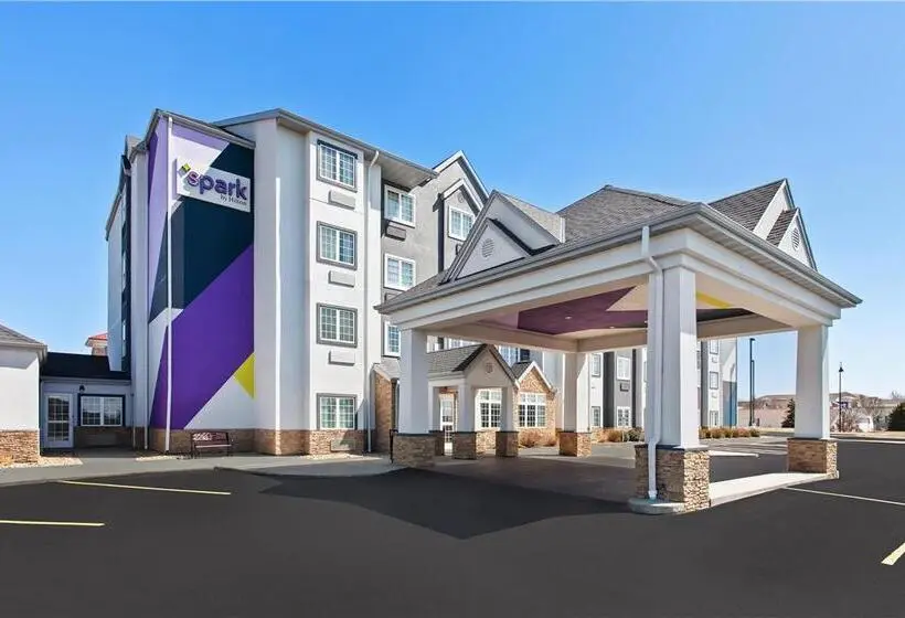 ホテル Coratel Inn & Suites By Jasper Rochester