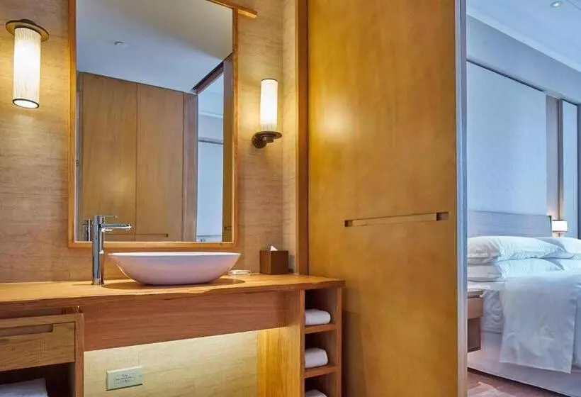 ホテル Four Points By Sheraton Chengdu, Pujiang Resort