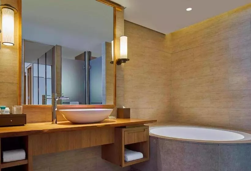 ホテル Four Points By Sheraton Chengdu, Pujiang Resort
