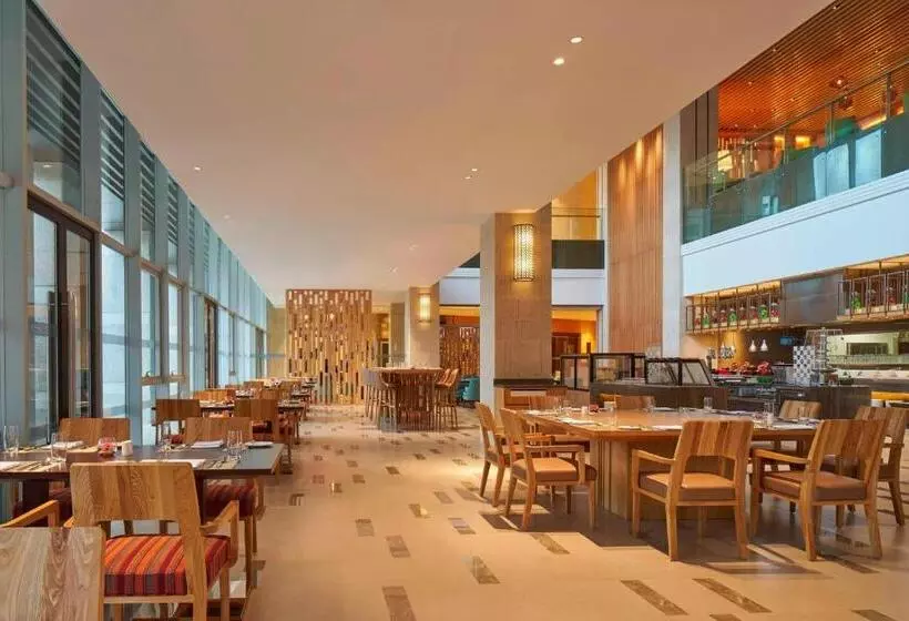 ホテル Four Points By Sheraton Chengdu, Pujiang Resort