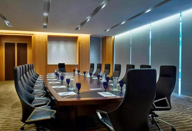 ホテル Four Points By Sheraton Chengdu, Pujiang Resort
