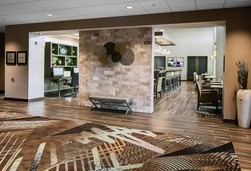 ホテル Hampton Inn & Suites Hudson