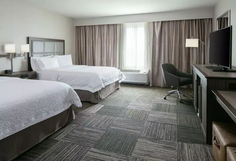 ホテル Hampton Inn & Suites Hudson