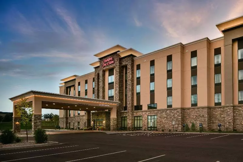 ホテル Hampton Inn & Suites Hudson