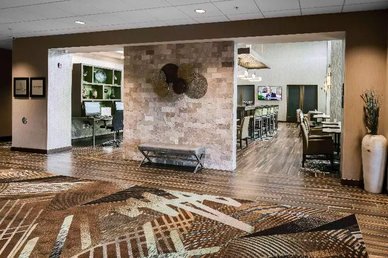 ホテル Hampton Inn & Suites Hudson