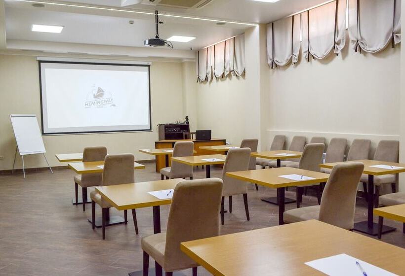 Отель Hemingway