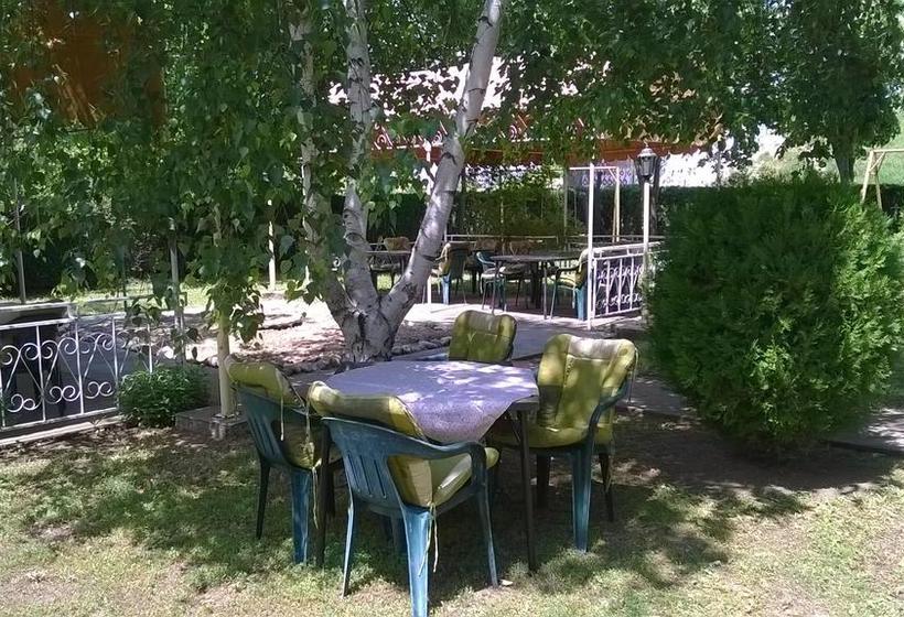 هتل Ljubicevski Raj