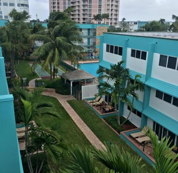 בית מלון כפרי Surf Rider Resort