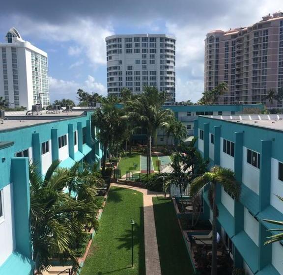 בית מלון כפרי Surf Rider Resort