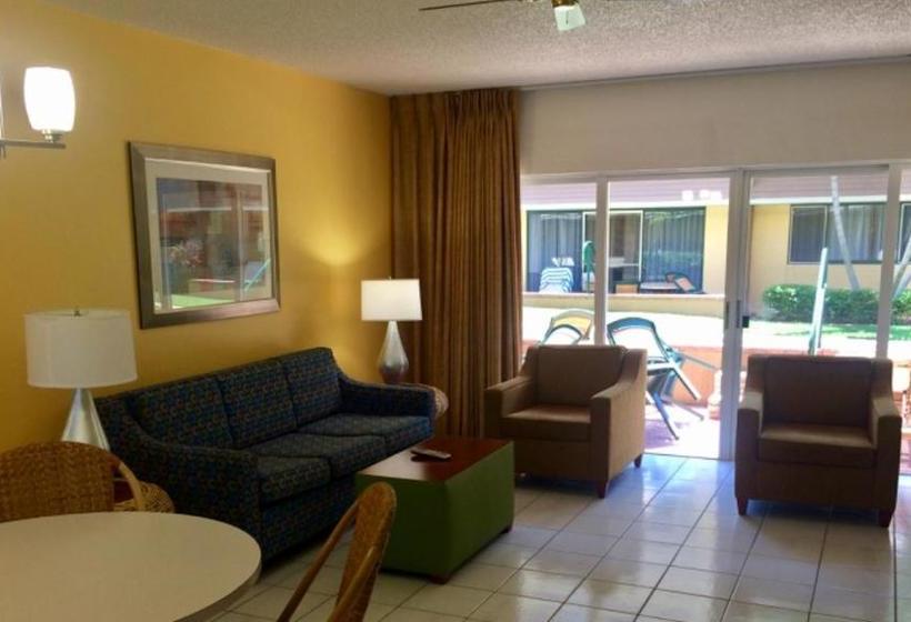 בית מלון כפרי Surf Rider Resort