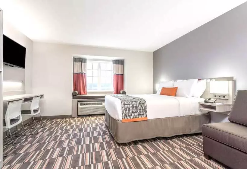 ホテル Coratel Inn & Suites By Jasper Rochester