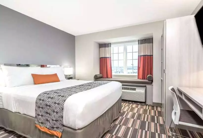 ホテル Coratel Inn & Suites By Jasper Rochester