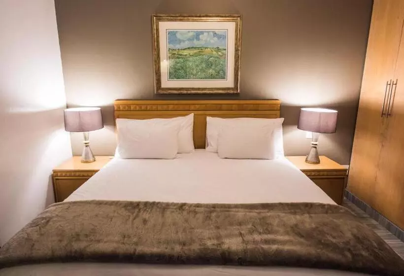 Airport Inn And Suites