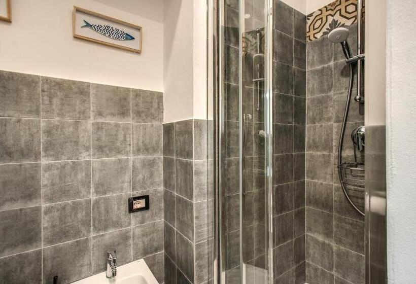 Aweshomeitaly   Cinque Terre Fancy