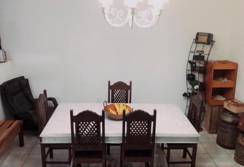 Hostel Tropeiro De Minas