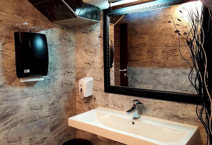 هتل Apart Kalonis