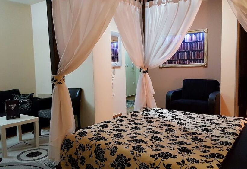 هتل Apart Kalonis