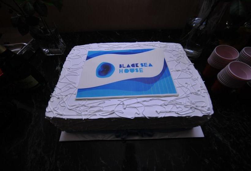 هتل Black Sea House