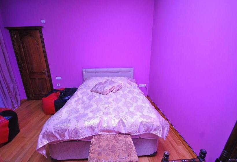 هتل Black Sea House