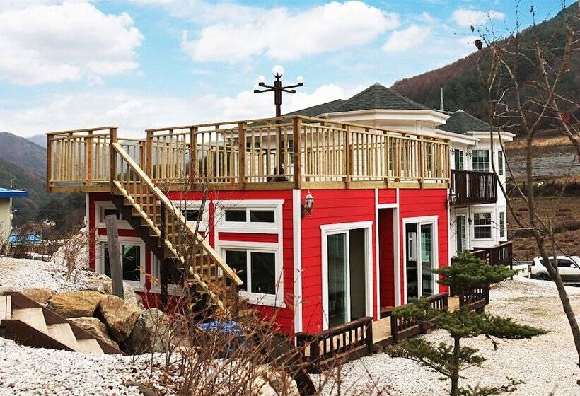 ホテル Castle In The Forest