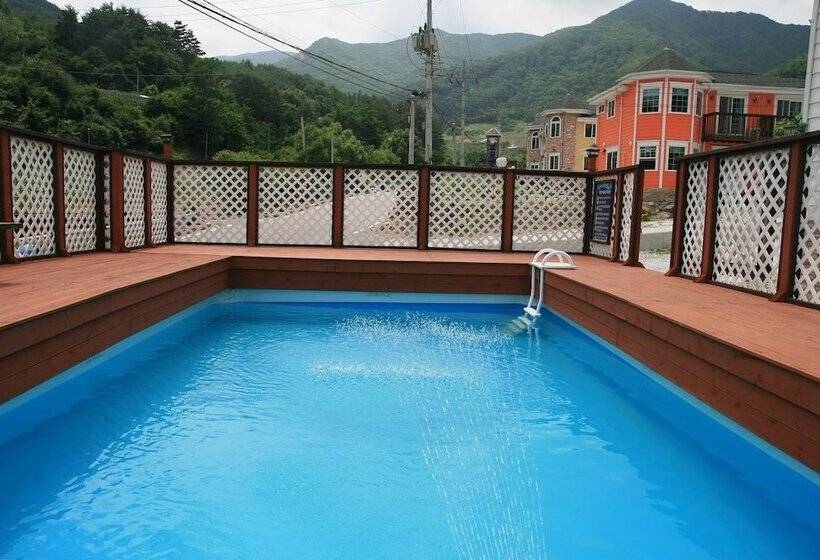 ホテル Castle In The Forest