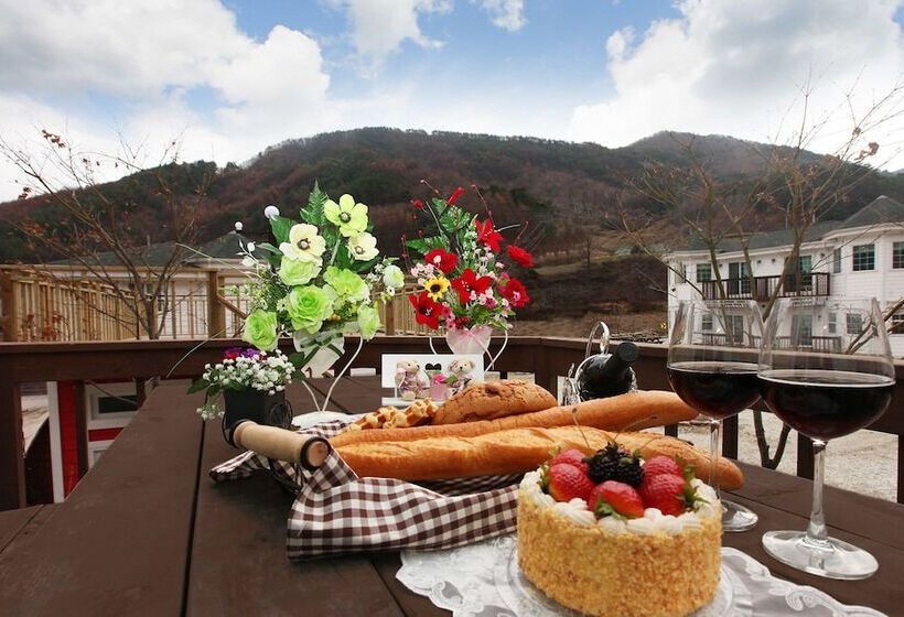 ホテル Castle In The Forest