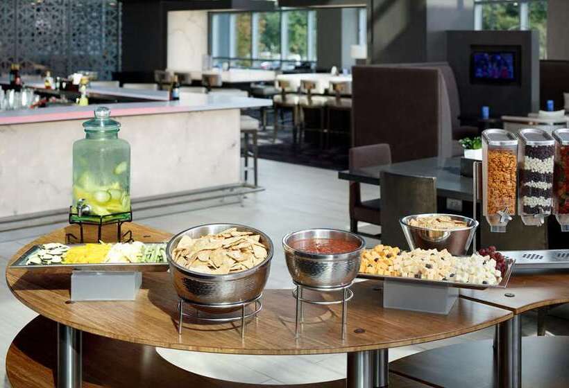 酒店 Embassy Suites By Hilton Charlotte Uptown 