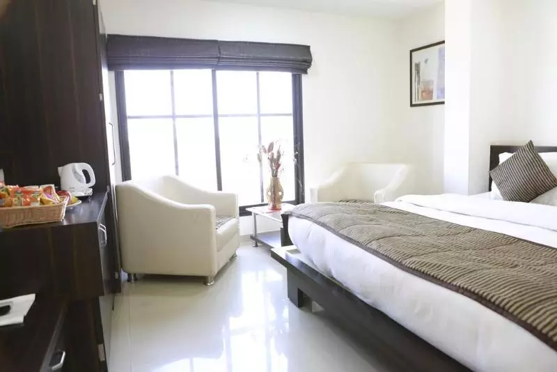 هتل J R Avezika Comfort