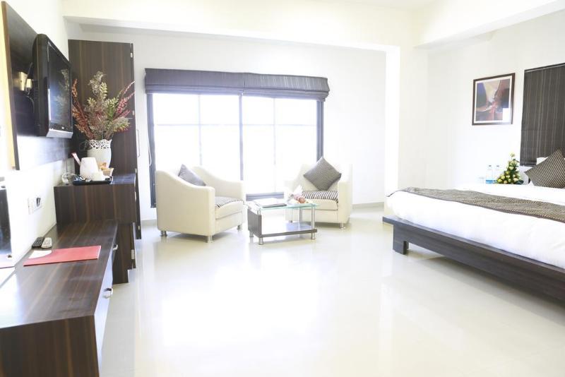 هتل J R Avezika Comfort