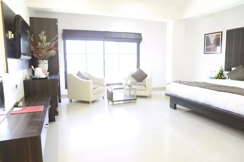 هتل J R Avezika Comfort