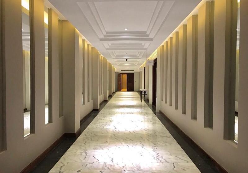 Отель J7 Angkor