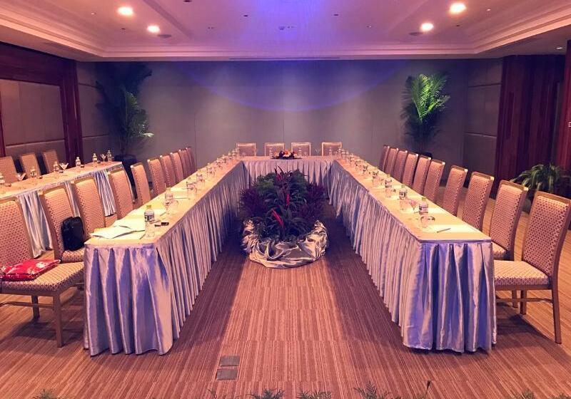 Отель J7 Angkor