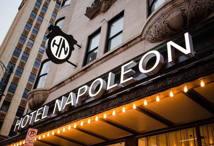 هتل Napoleon Memphis