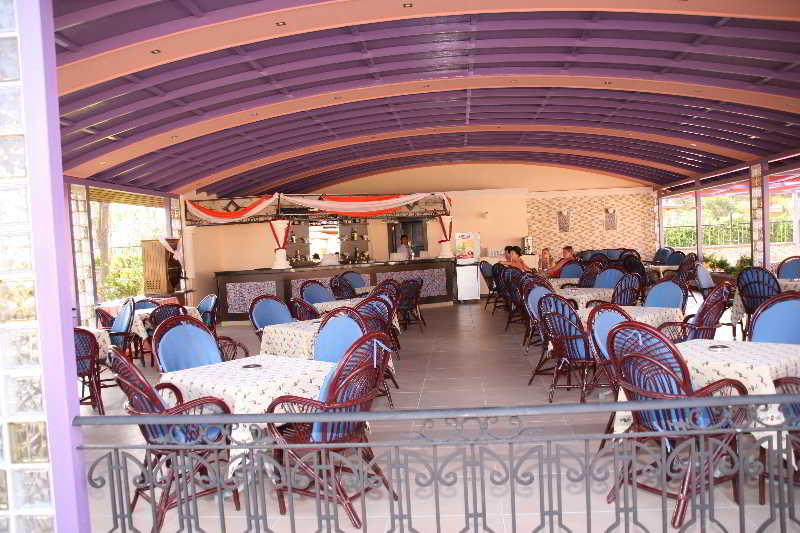 אתר נופש Clover Magic Park Beach