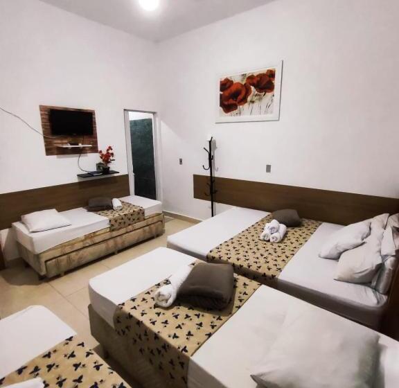 ベッドアンドブレックファースト Aparecida Akuto S Pousada