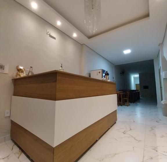 ベッドアンドブレックファースト Aparecida Akuto S Pousada