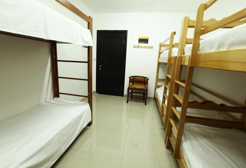 Byron Hostel