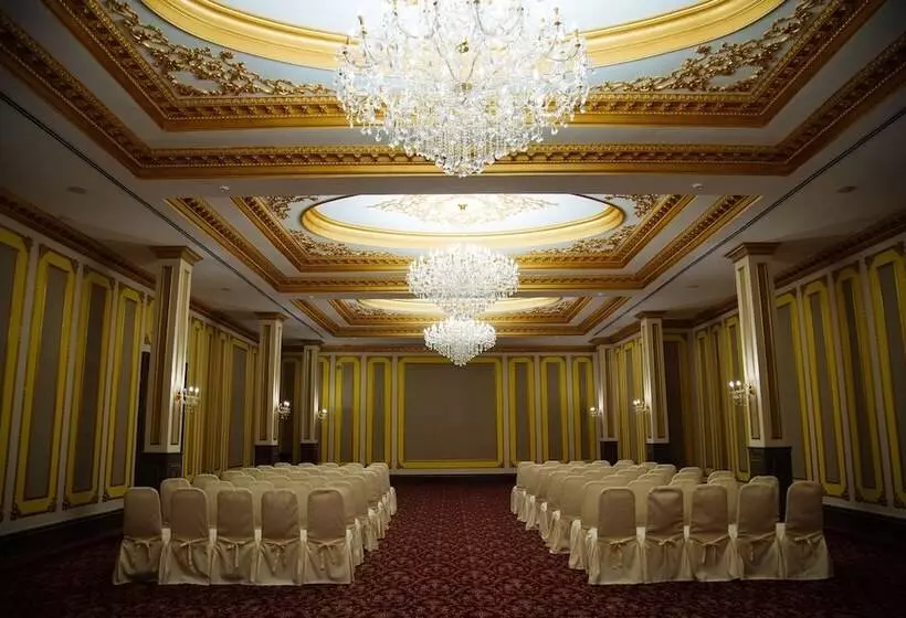 هتل Astrakhanskaya